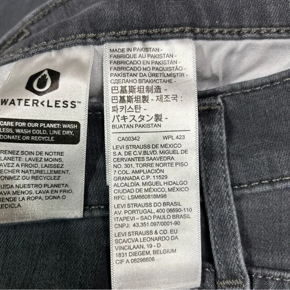 Levi’s 311 Shaping Skinny Jeans Women’s Juniors 29 Black Wash Logo - Picture 7 of 16